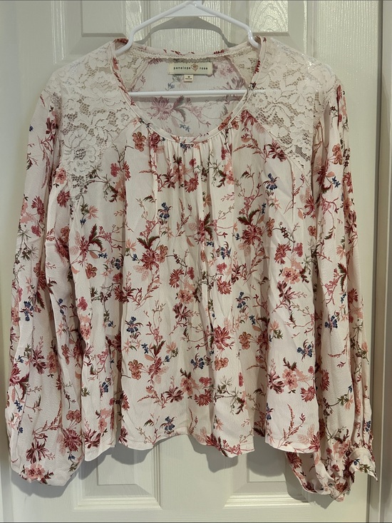 Penelope Rose Tops - ⚜️ Penelope Rose Cream Floral Lace-Yoke Blouse